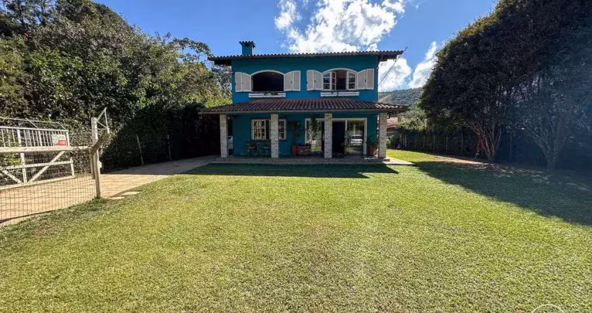 Casa com 5 quartos, 262 m², à venda por r$ 950.000- albuquerque - teresópolis/rj