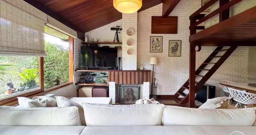 Casa em condomínio com 4 quartos, 134m2 à venda por R$650.000 - Teresópolis