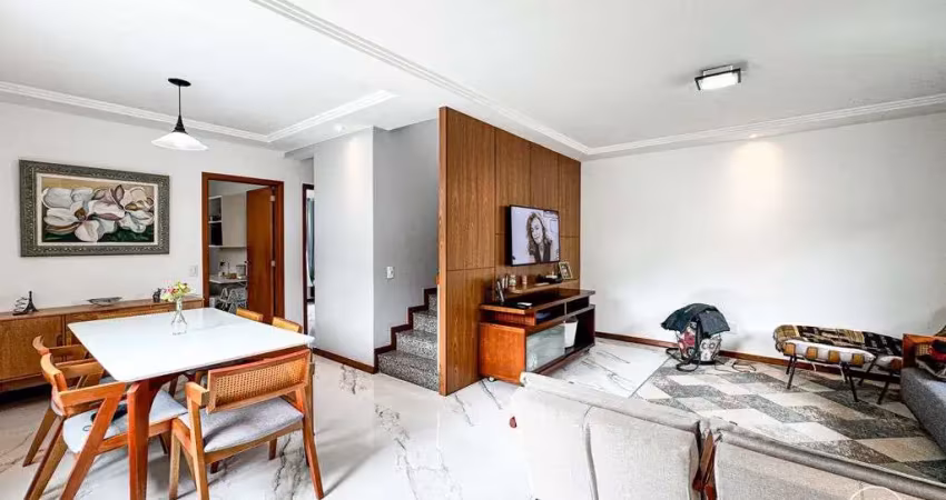 Casa em condomínio com 4 quartos, 218m2 à venda por R$1.100.000 em Teresópolis