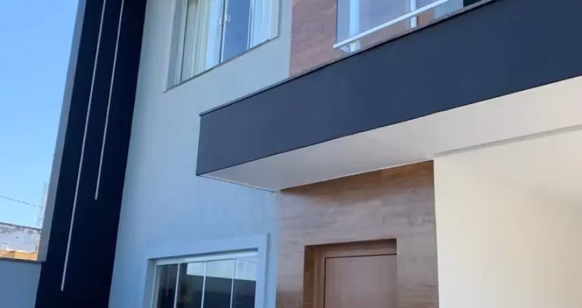 Casa conteporanea condomínio  fechado na estrada do cachamorra
