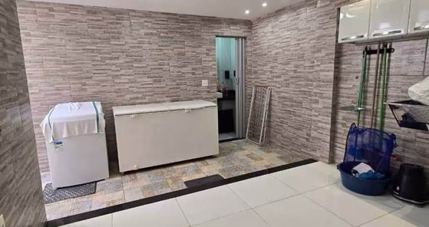 Casa em condomínio próxima ao West Shopping; Casa na Estrada do Mendanha
