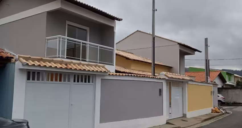 Casa com 2 quartos em condomínio próxima ao park shopping; casa com 2 quartos em condomínio