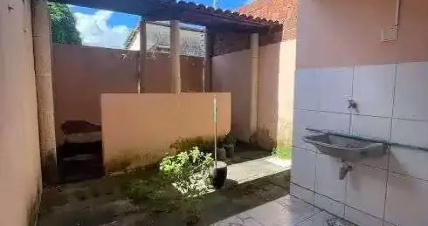 Casa com 3 quartos à venda na Rua Vinícios de Morais, 1064, Maraponga, Fortaleza