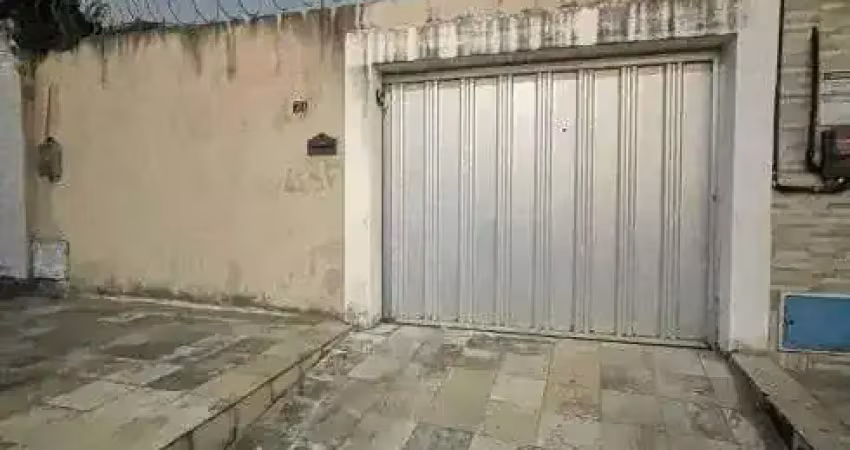 Casa com 3 quartos à venda na Rua Dra. Wanda Sidou, 7, Cajazeiras, Fortaleza