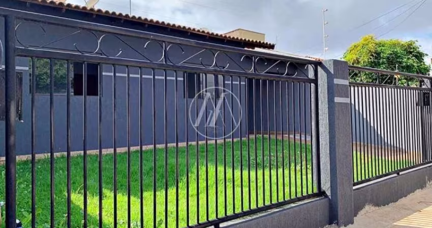 Casa à venda com 3 dormitórios sendo uma suíte, Jd. Nobre - Rolândia/PR