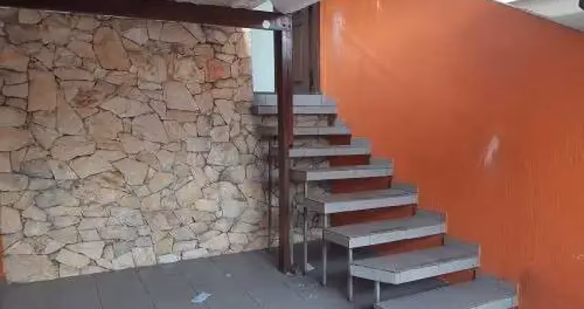 Casa com 2 quartos à venda na Rua Grace Casseb, Jardim Kuabara, Taboão da Serra