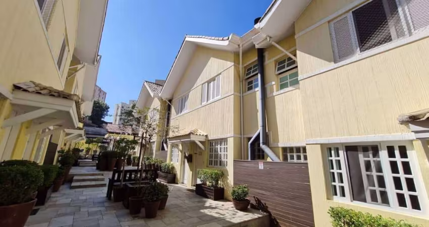 Casa com 3 quartos à venda na Rua Osiris Magalhães de Almeida, Jardim Monte Kemel, São Paulo