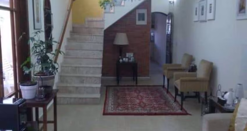 Casa com 3 quartos à venda na Rua Vilobaldo Barros de Macedo, Jardim Ouro Preto, Taboão da Serra