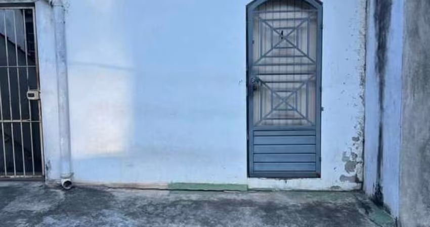 Casa com 1 quarto à venda na Rua dos Sabiás, Parque das Cigarreiras, Taboão da Serra