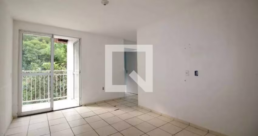 Venda de apartamento de 3 quartos no Parque Carioca, Jacarepaguá - RJ: 80m², suíte, varanda com vista montanha. Confira!