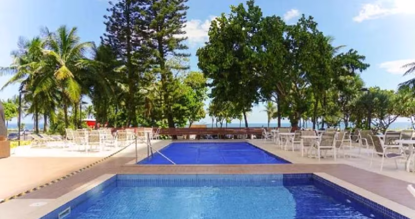 Barra da Tijuca, Lucio Costa, pé na areia, 1 suite, 60m², armários, lazer completo
