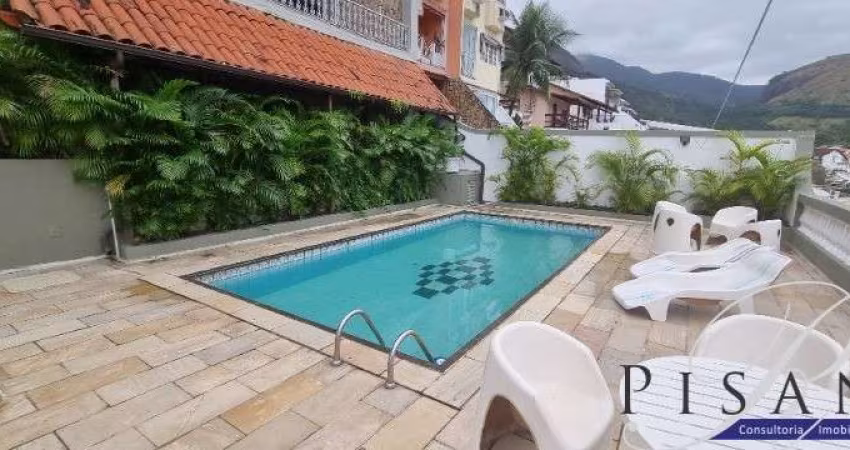 Freguesia, casa duplex, condominio alto padrão, 4 quartos (2 suites), piscina, área de lazer, moveis planejados, fino acabamento