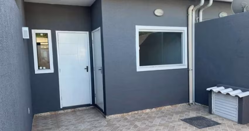 Pedra de Guaratiba, linda casa linear, 2 quartos, quintal, vaga
