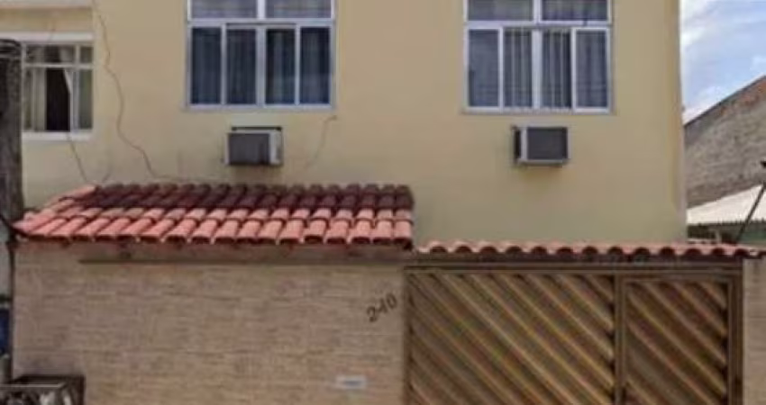 Jardim Bangu, otima casa duplex, com terraço, 2 quartos