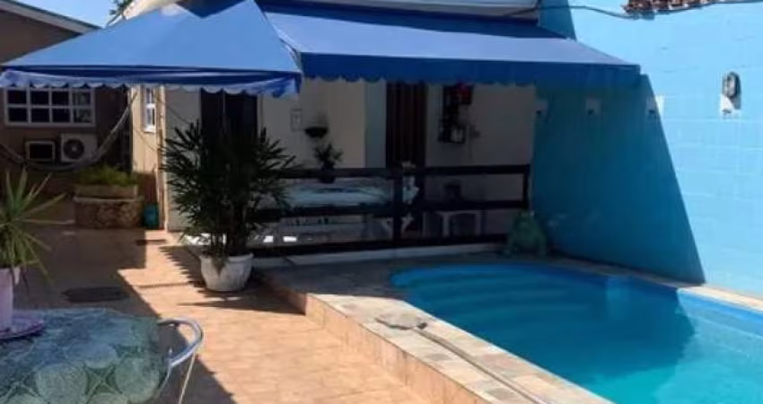 Pedra de Guaratiba, otima casa linear, com 2 quartos, quintal com piscina