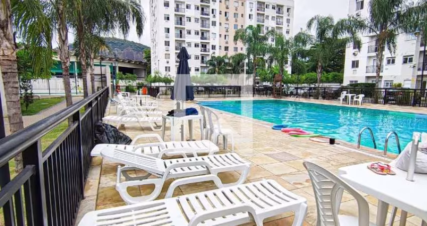 Apartamento à venda no bairro Anil, Rio de Janeiro-RJ: 2 quartos, mobiliado e pronto para morar!