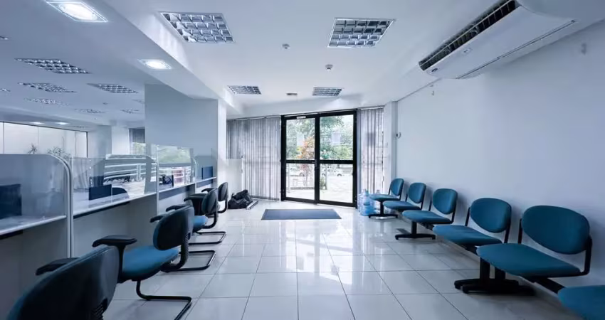 Loja comercial com 2 pavimentos com área de 286,75m² no espinheiro