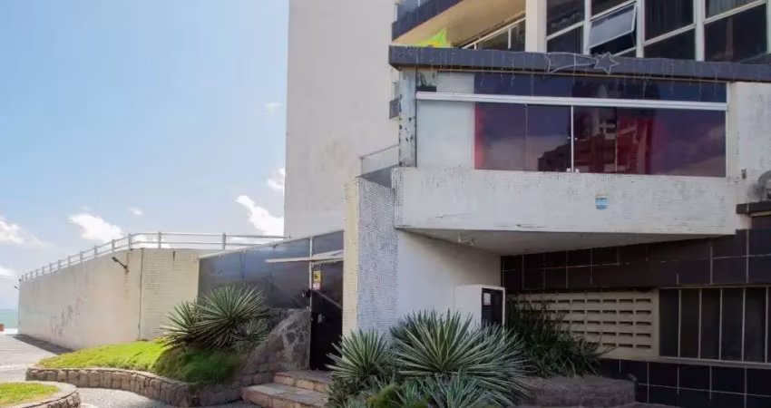 Apartamento com varanda vista do mar em Piedade à venda