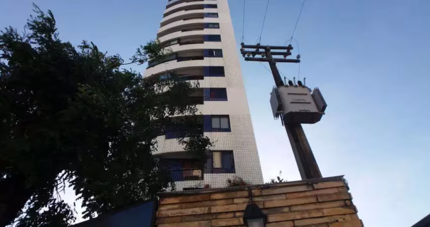 Apartamento à venda com 3 quartos e varanda no pina