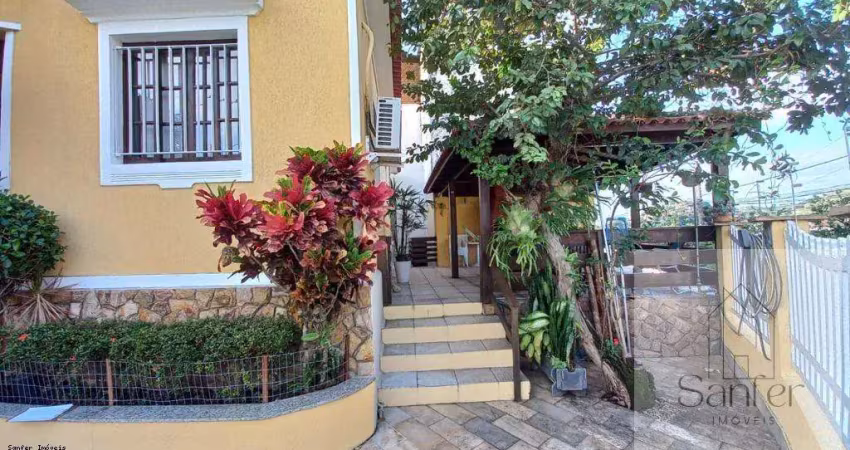 Casa para Venda em Niterói, LARGO DOS BARRADAS - NITERÓI, 2 dormitórios, 1 suíte, 3 banheiros, 2 vagas