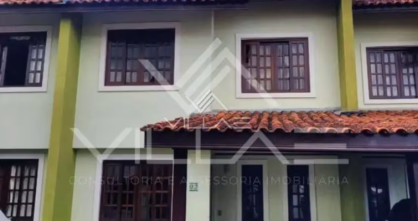 Casa com 3 quartos para alugar na Avenida Três Marias, 249, São Braz, Curitiba