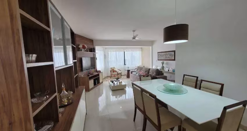 Apartamento super ventilado, nascente, visita mar, porteira fechada no Costa Azul!