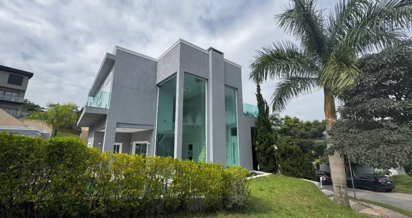 Casa de Condomínio com 4 Quartos para alugar, 420m² - Cidade Tambore