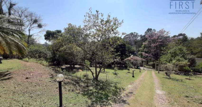 Chácara com 4 dormitórios à venda, 7700 m² por R$ 900.000,00 - Monterrey - Louveira/SP