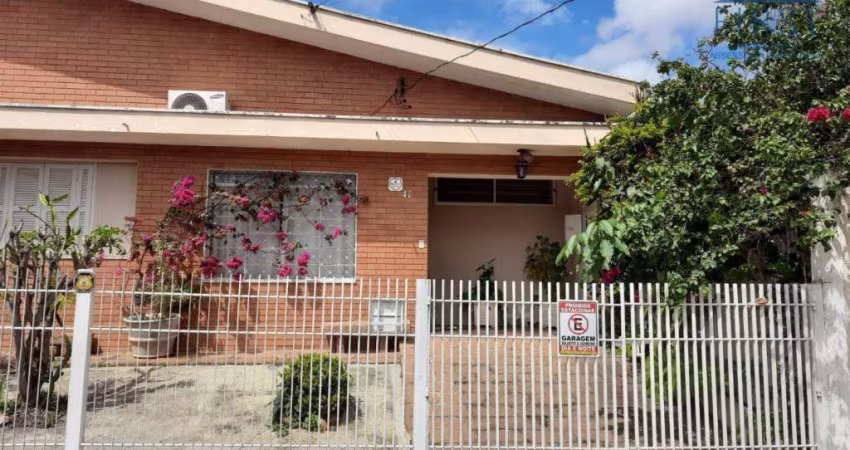 Casa com 4 dormitórios à venda, 275 m² por R$ 850.000 - Vila Bossi - Louveira/SP
