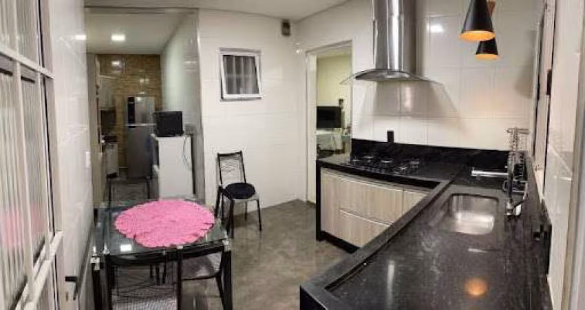 Casa com 2 dormitórios à venda, 200 m² por R$ 850.000,00 - Santo Antônio - Louveira/SP