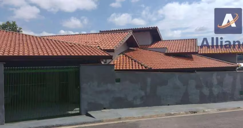 Casa com 4 dormitórios à venda, 142 m² por R$ 980.000,00 - Capela - Vinhedo/SP