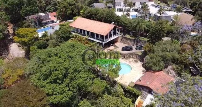 LINDA CASA COM VISTA DO LAGO