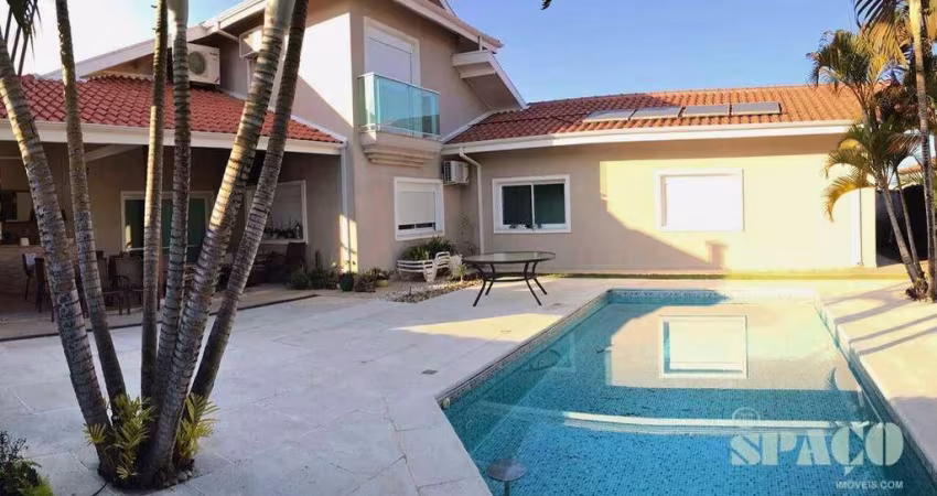 Casa com 4 dormitórios à venda, 350 m² por R$ 1.900.000,00 - Condomínio Colonial Village I - Pindamonhangaba/SP