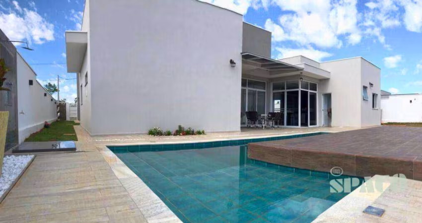 Casa com 3 Suítes e 270m² por R$ 1.800.000 - Condomínio Colonial Village II - Pindamonhangaba/SP