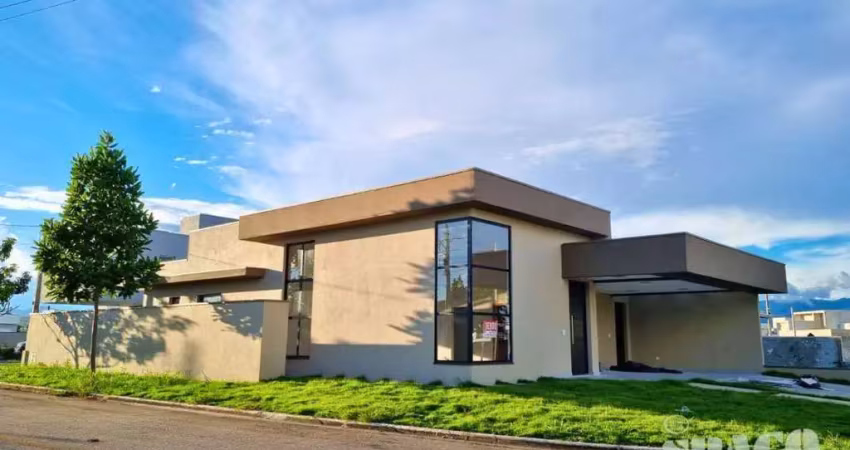 CASA com 3 Quartos (1 Suíte) em 230m² no Village Splendore em Pindamonhangaba