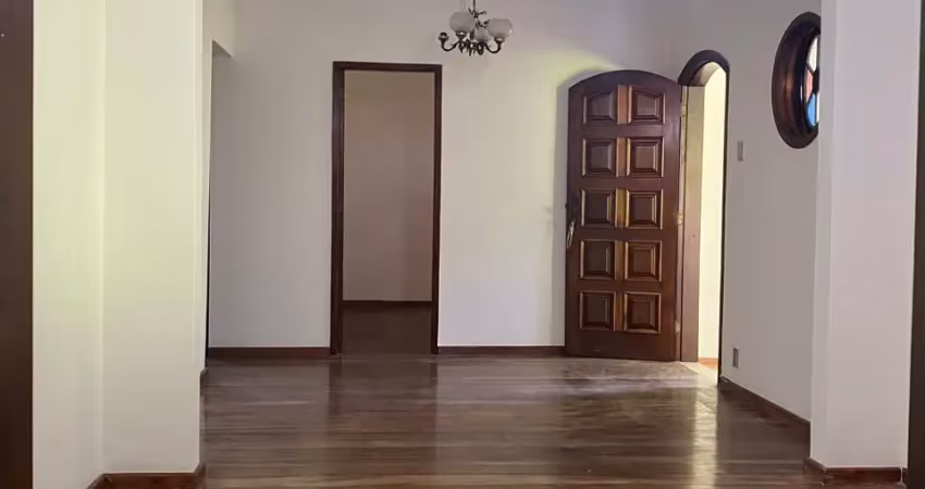 Aluga-se excelente casa vila todo reformada ambiente familiar