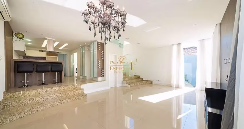 Casa com 3 quartos para alugar na Rua Roberto Lobo, Guabirotuba, Curitiba