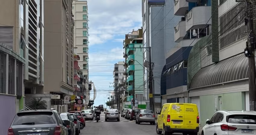 Apartamento diferenciado na Meia Praia