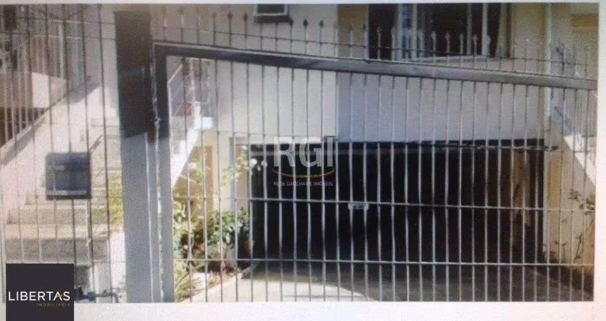 Casa para Venda - 170m², 3 dormitórios, sendo 1 suites, 2 vagas - Jardim Itu Sabará