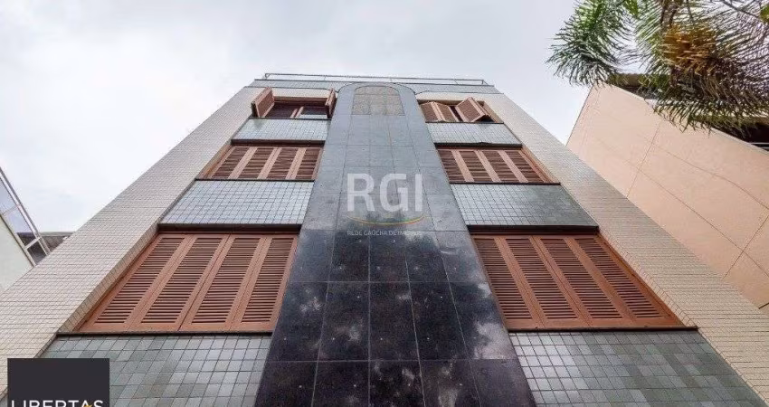 Cobertura para Venda - 248.34m², 3 dormitórios, sendo 1 suites, 3 vagas - Petrópolis