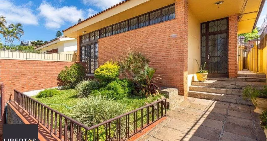 Casa no bairro Petrópolis de 3 dormitórios