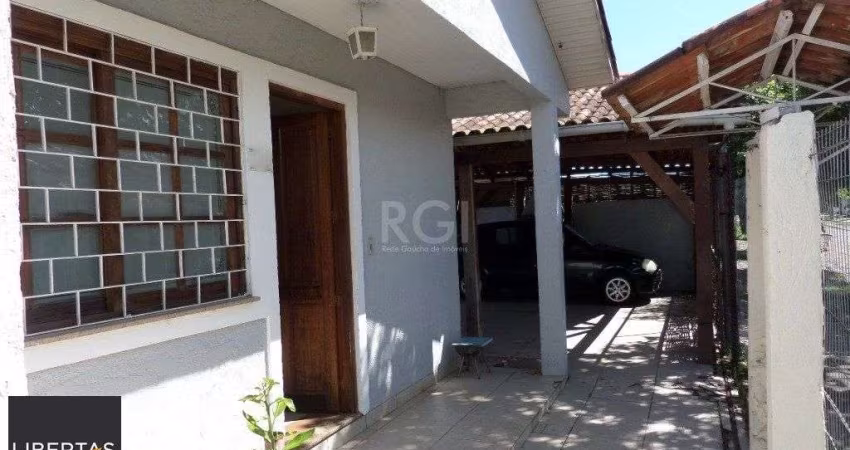 Casa na Hípica com 3 dormitórios e 2 vagas