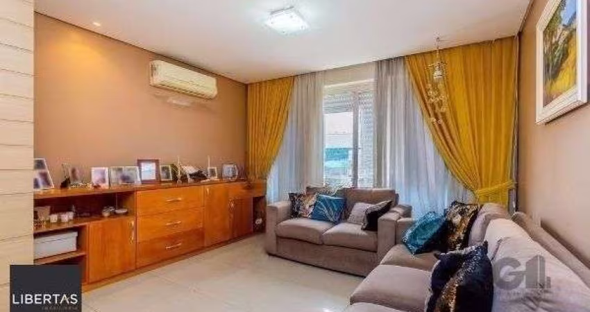 Apartamento no Menino Deus de 3 dormitórios e vaga