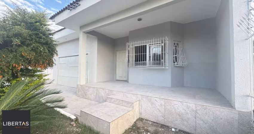 Casa com 3 dormitórios, no Bairro Passo das Pedras, com ótima localização.