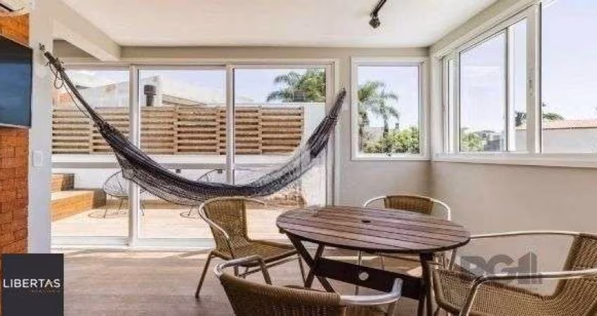 Casa em condomínio de 3 dormitórios e 2 vagas no bairro Chácara das Pedras