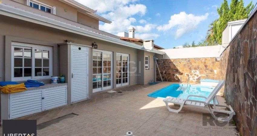 Casa Condominio para Venda - 300m², 4 dormitórios, sendo 2 suites, 2 vagas - Ipanema