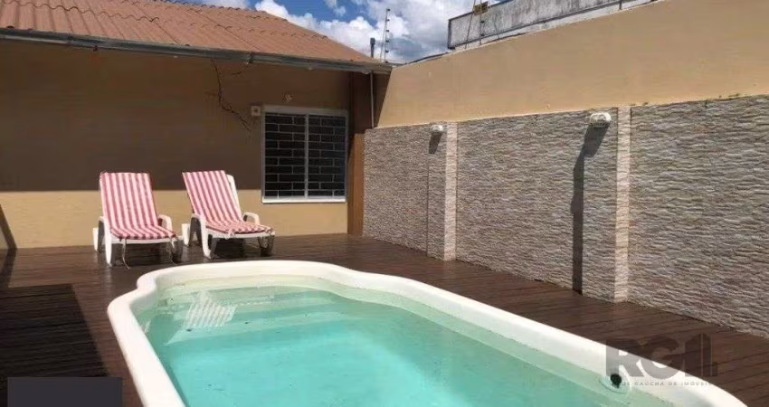 Casa com 3 dormitórios no bairro Rubem Berta