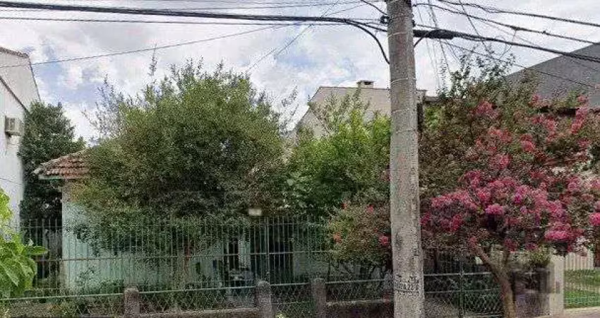 Terreno à venda na Rua Veríssimo Rosa, 644, Partenon, Porto Alegre