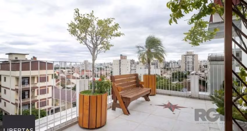 Cobertura com 3 dorms, 2 vagas e amplo terraço no partenon