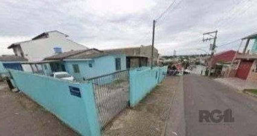 Casa espaçosa à venda no bairro Costa e Silva 4 dormitórios sendo 1 suíte.